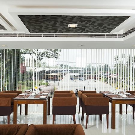 Hotel Abaam Cochin à Kochi Extérieur photo