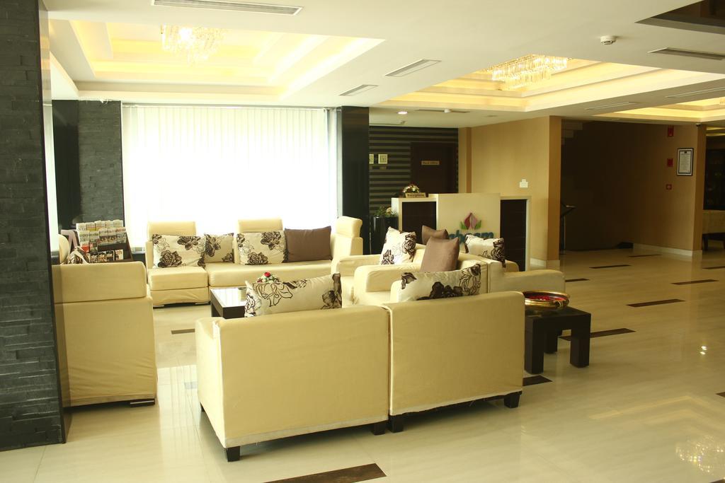 Hotel Abaam Cochin à Kochi Extérieur photo