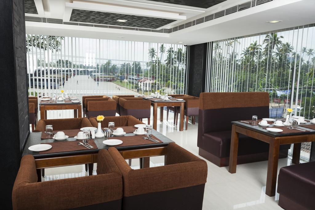 Hotel Abaam Cochin à Kochi Extérieur photo