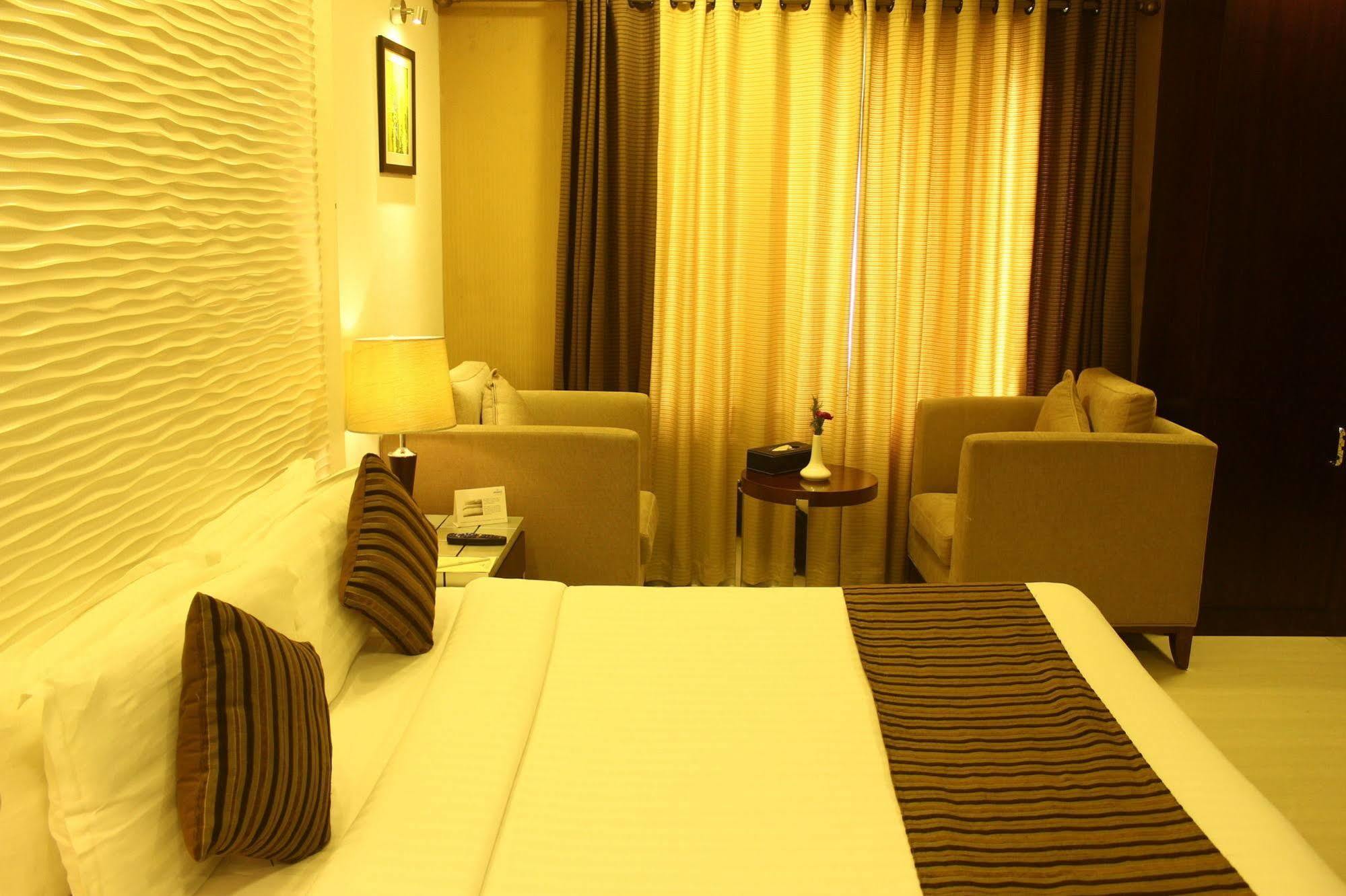 Hotel Abaam Cochin à Kochi Extérieur photo