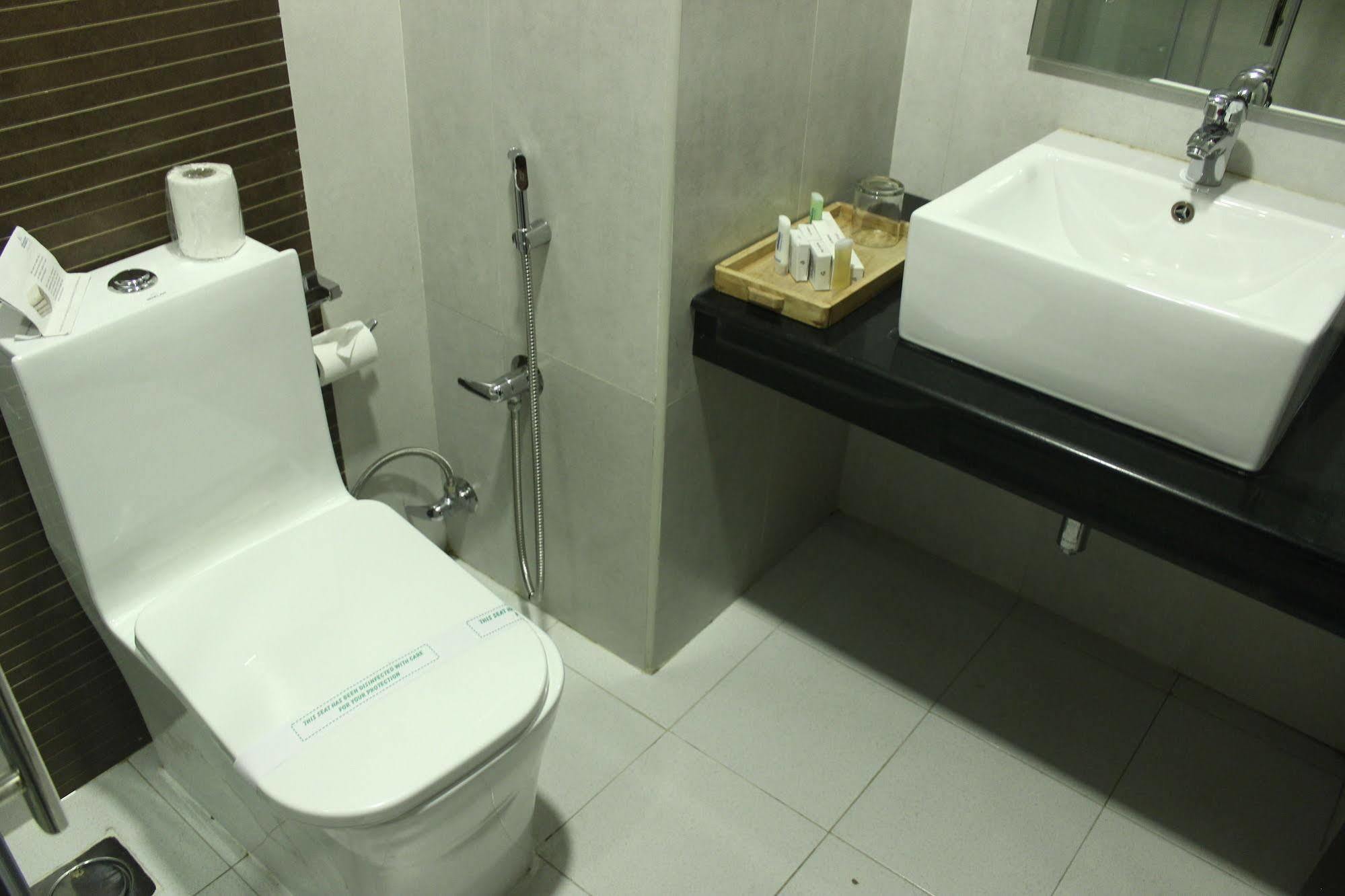 Hotel Abaam Cochin à Kochi Extérieur photo